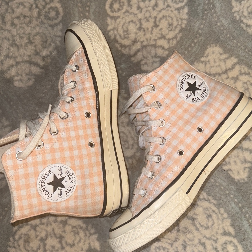 Converse Gingham High-Tops All Star
Chuck 70 HI
Pink / coral & white